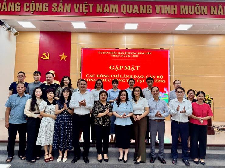 UỶ BAN NHÂN DÂN PHƯỜNG KIM LIÊN – THÀNH PHỐ HÀ NỘI GẶP MẶT CÁC ĐỒNG CHÍ LÃNH ĐẠO, CÁN BỘ, CÔNG CHỨC TẠI PHƯỜNG- Ảnh 4.