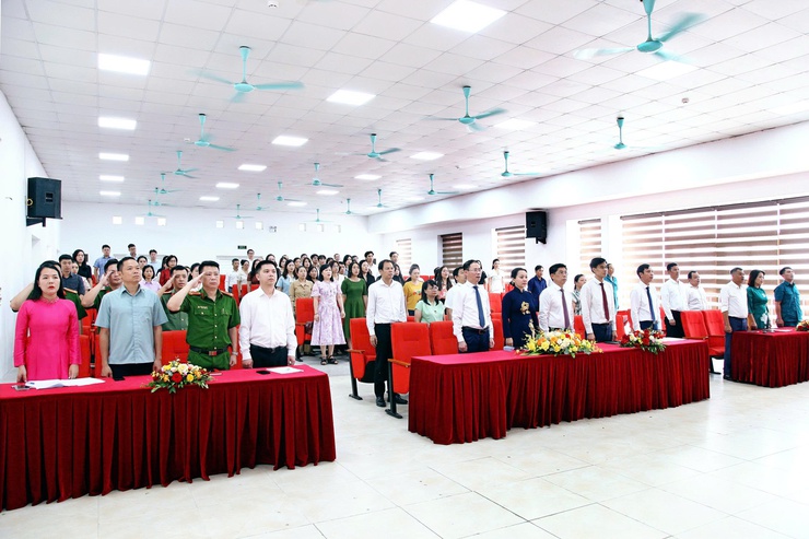 ĐẢNG ỦY – HĐND – UBND - UB.MTTQ PHƯỜNG XUÂN PHƯƠNG TRAO QUYẾT ĐỊNH THÀNH LẬP CÁC CƠ QUAN, ĐƠN VỊ VÀ CÔNG TÁC CÁN BỘ- Ảnh 2.