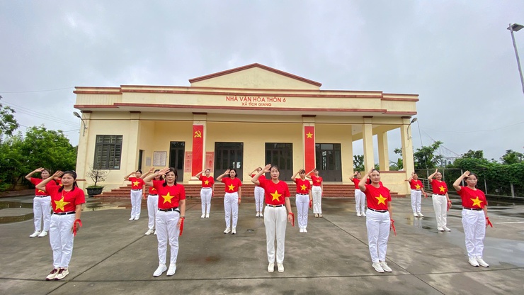 Rộn ràng hoạt động hội phụ nữ và các đoàn thể chào mừng thành lập xã Phúc Thọ- Ảnh 1.