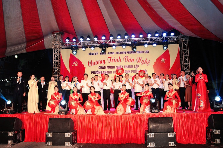 Phường Thanh Liệt: Tưng bừng chương trình văn nghệ chào mừng ngày thành lập phường- Ảnh 1.