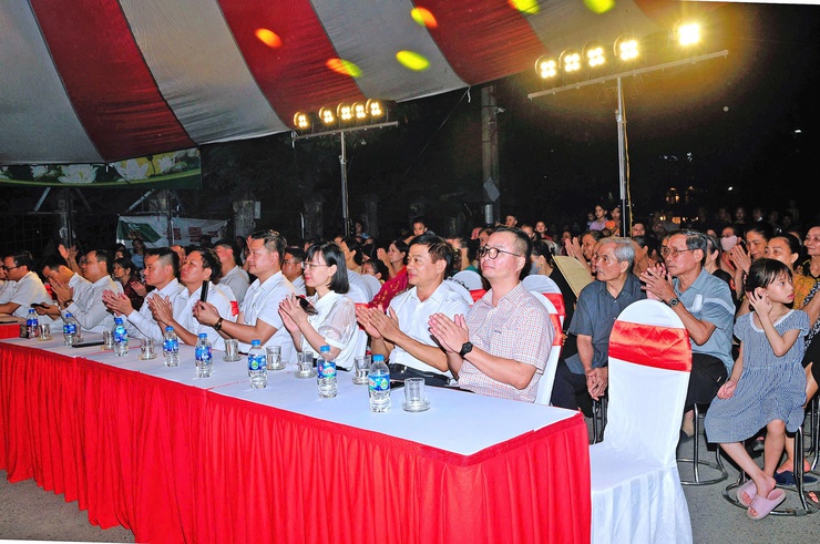 Phường Thanh Liệt: Tưng bừng chương trình văn nghệ chào mừng ngày thành lập phường- Ảnh 2.