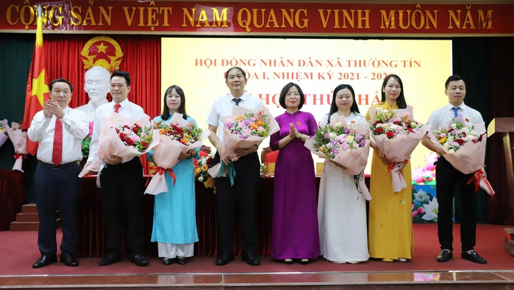 Xã Thường Tín tổ chức thành công kì họp kỳ thứ nhất HĐND xã khóa I, nhiệm kỳ 2021 - 2026- Ảnh 2.