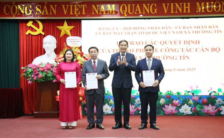 Xã Thường Tín trao các Quyết định về công tác cán bộ- Ảnh 4.