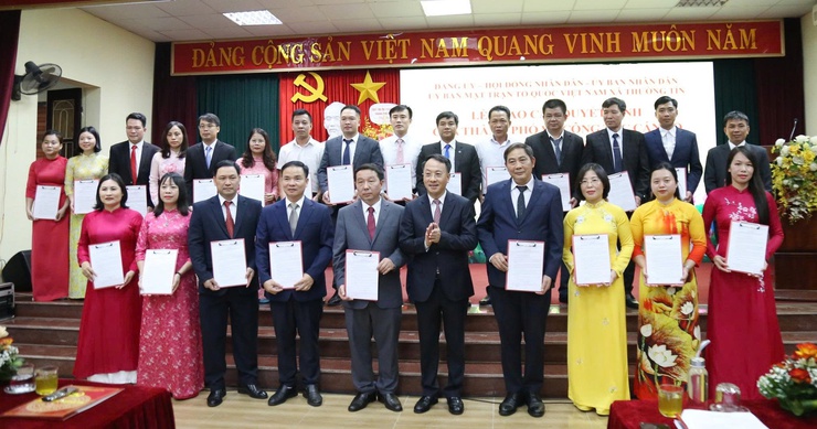 Xã Thường Tín trao các Quyết định về công tác cán bộ- Ảnh 2.
