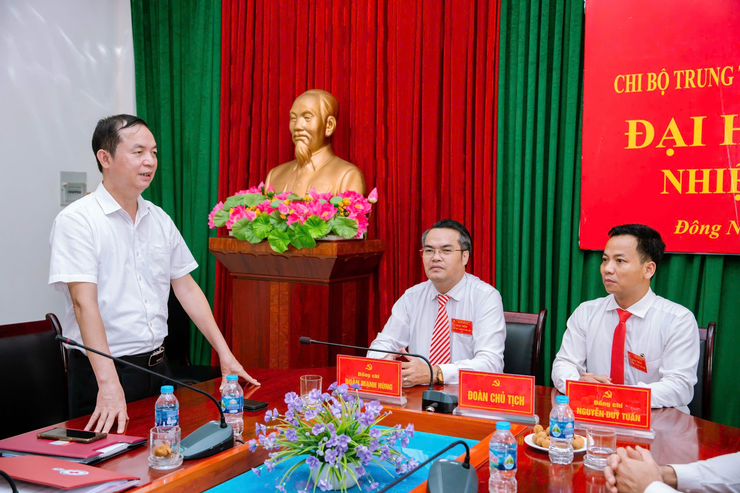 CÁC CHI BỘ TRỰC THUỘC ĐẢNG BỘ UBND PHƯỜNG ĐÔNG NGẠC TỔ CHỨC ĐẠI HỘI LẦN THỨ I, NHIỆM KỲ 2025 - 2030- Ảnh 1.