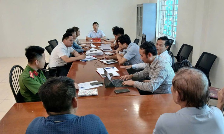 Bí thư Đảng ủy, Chủ tịch HĐND xã Hòa Lạc chủ trì buổi tiếp công dân định kỳ tháng 7/2025- Ảnh 1.
