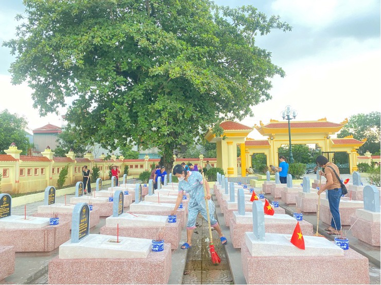 Ra quân "Ngày cuối tuần xanh" hưởng ứng kỷ niệm 78 năm ngày thương binh - liệt sĩ và chào mừng đại hội Đảng bộ xã Ứng Thiên lần thứ I, nhiệm kỳ 2025-2030- Ảnh 7.