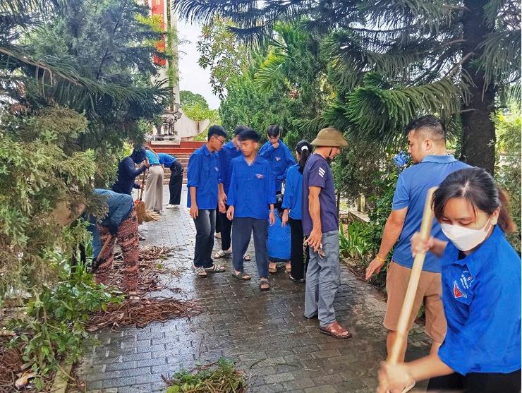 Ra quân "Ngày cuối tuần xanh" hưởng ứng kỷ niệm 78 năm ngày thương binh - liệt sĩ và chào mừng đại hội Đảng bộ xã Ứng Thiên lần thứ I, nhiệm kỳ 2025-2030- Ảnh 8.