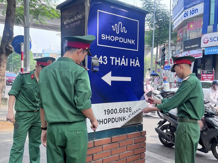 Tuổi trẻ Đống Đa ra quân Ngày chủ nhật xanh lần thứ IV và hưởng ứng phong trào thi đua "Sáng - xanh - sạch - đẹp" trên địa bàn phường- Ảnh 2.