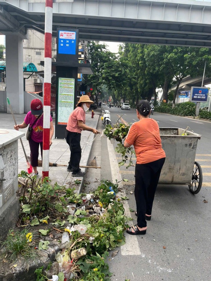 Các khu dân cư, tổ dân phố phường Đống Đa ra quân "Ngày cuối tuần xanh"- Ảnh 8.