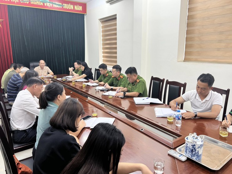 UBND phường Định Công chỉ đạo chủ động các biện pháp ứng phó với cơn bão số 3- Ảnh 2.