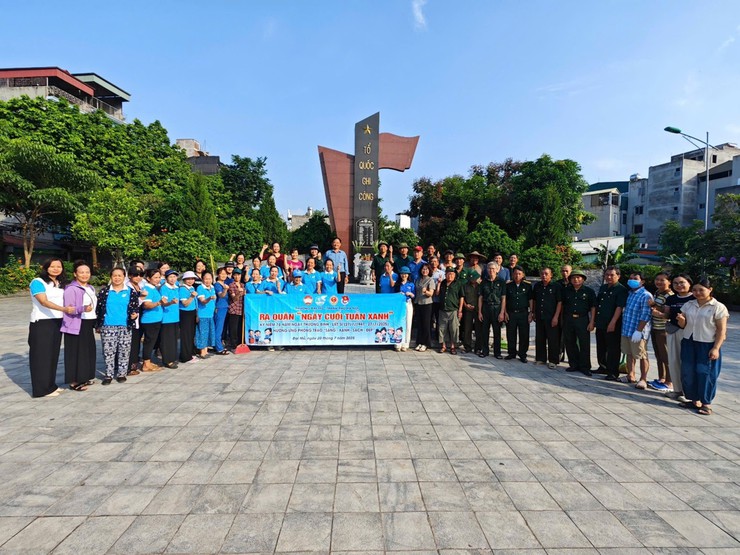 MẶT TRẬN TỔ QUỐC VÀ CÁC TỔ CHỨC CHÍNH TRỊ XÃ HỘI PHƯỜNG ĐẠI MỖ RA QUÂN TỔNG VỆ SINH MÔI TRƯỜNG HƯỞNG ỨNG NGÀY “CUỐI TUẦN XANH” THÁNG 7 NĂM 2025- Ảnh 2.