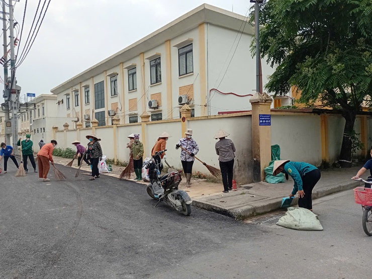 MTTQ xã Hòa Xá tổ chức nhiều hoạt động thiết thực kỷ niệm 78 năm Ngày Thương binh - Liệt sỹ và chào mừng Đại hội Đảng các cấp- Ảnh 2.