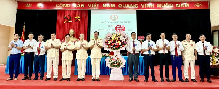 100% ĐẠI BIỂU NHẤT TRÍ THÔNG QUA NGHỊ QUYẾT ĐẠI HỘI ĐẢNG BỘ CÔNG AN XÃ ĐẠI THANH LẦN THỨ I
NHIỆM KỲ 2025 – 2030- Ảnh 6.