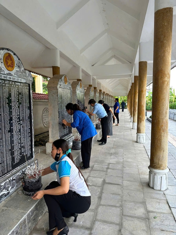 XÃ THANH OAI: RA QUÂN HƯỞNG ỨNG NGÀY CUỐI TUẦN XANH- Ảnh 7.