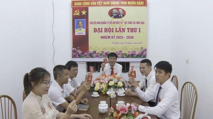 ĐẠI HỘI CÁC CHI BỘ TRỰC THUỘC ĐẢNG UỶ UBND XÃ ỨNG HOÀ LẦN THỨ NHẤT, NHIỆM KỲ 2025 – 20230.- Ảnh 13.