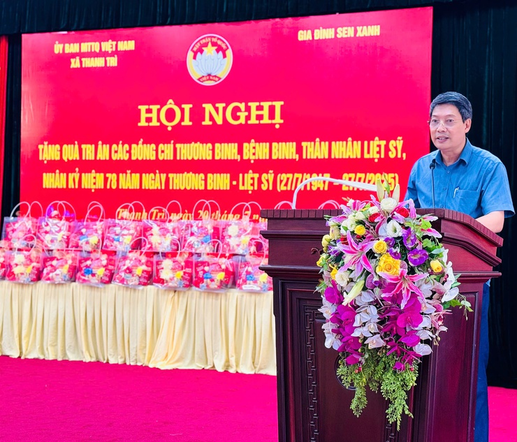 Tri Ân Người Có Công: MTTQ xã Thanh Trì - Gia đình Sen xanh tặng quà tới các đồng chí thương Binh, bệnh Binh và thân nhân liệt sỹ- Ảnh 1.