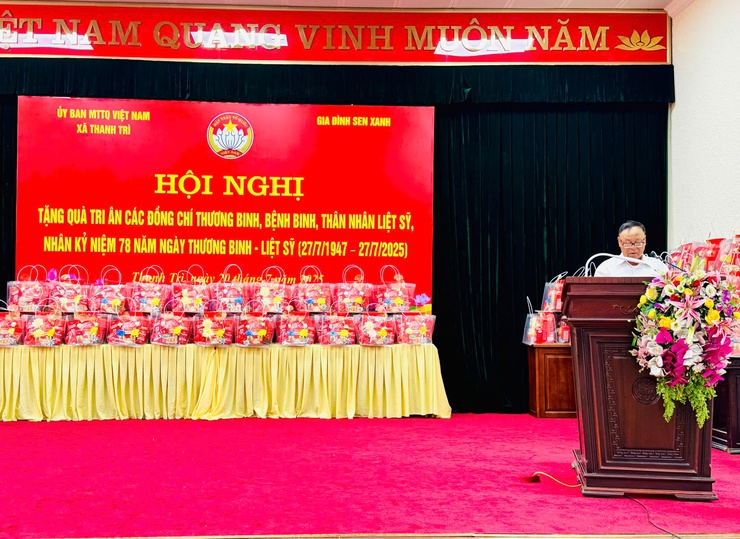 Tri Ân Người Có Công: MTTQ xã Thanh Trì - Gia đình Sen xanh tặng quà tới các đồng chí thương Binh, bệnh Binh và thân nhân liệt sỹ- Ảnh 9.