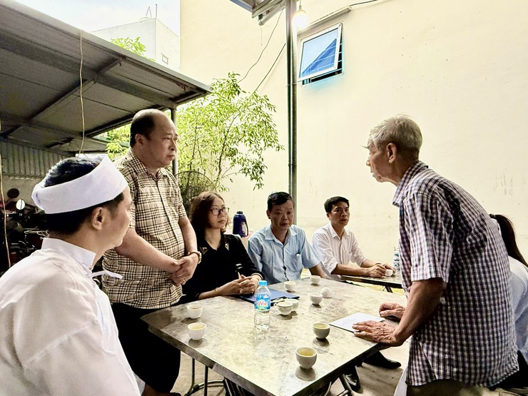 Xã Đại Thanh thăm hỏi, động viên thân nhân và viếng nạn nhân vụ lật tàu du lịch trên Vịnh Hạ Long- Ảnh 2.