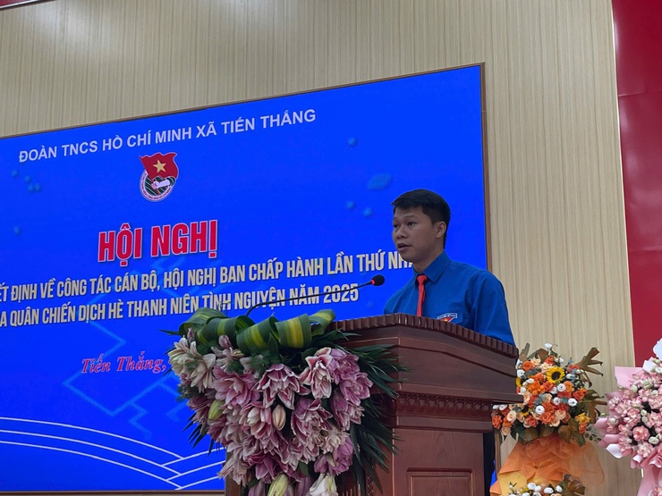 Đoàn Thanh niên xã Tiến Thắng tổ chức Hội nghị công bố quyết định về công tác cán bộ và ra quân Chiến dịch Thanh niên tình nguyện hè năm 2025- Ảnh 3.