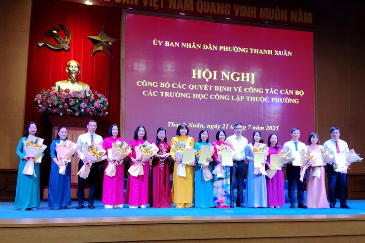 Phường Thanh Xuân tổ chức Hội nghị công bố các quyết định về công tác cán bộ các trường học công lập thuộc phường- Ảnh 4.