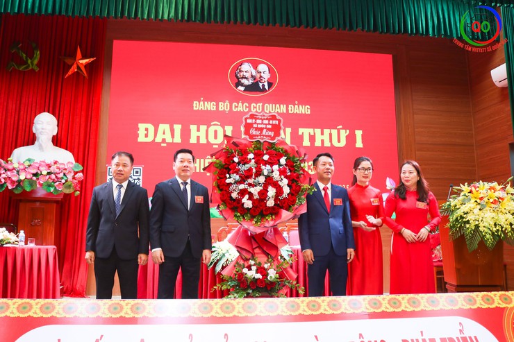 Đại hội Đảng bộ các cơ quan Đảng xã Quốc Oai lần thứ I, nhiệm kỳ 2025 - 2030- Ảnh 2.
