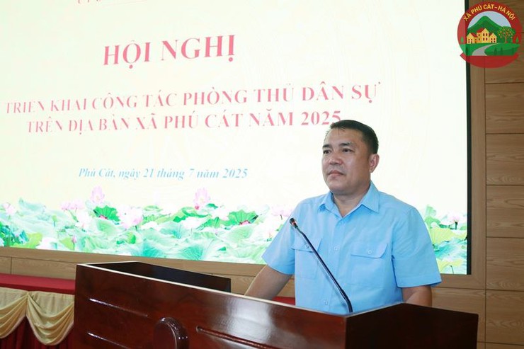 Phú Cát triển khai công tác phòng thủ dân sự và chủ động ứng phó với cơn bão số 3- Ảnh 2.