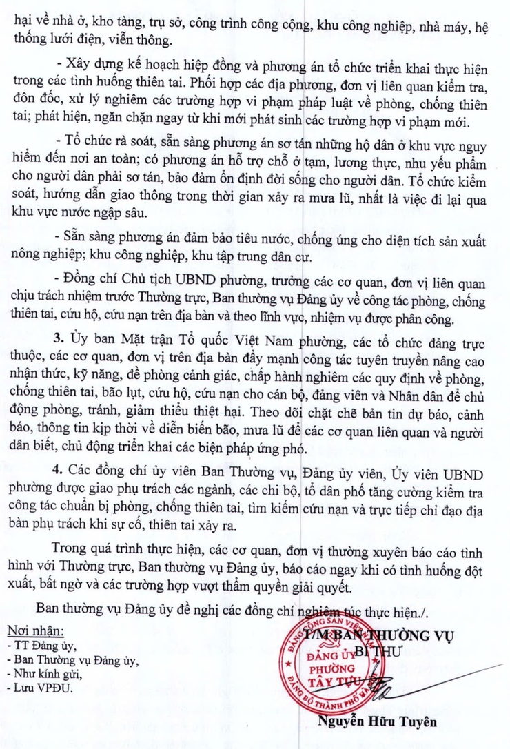 Đảng ủy phường Tây Tựu tăng cường lãnh đạo, chỉ đạo công tác phòng chống thiên tai và tìm kiếm cứu nạn mùa mưa bão năm 2025- Ảnh 2.