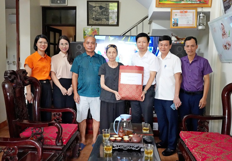 Phường Sơn Tây: nhiều hoạt động tri ân các gia đình người có công- Ảnh 2.