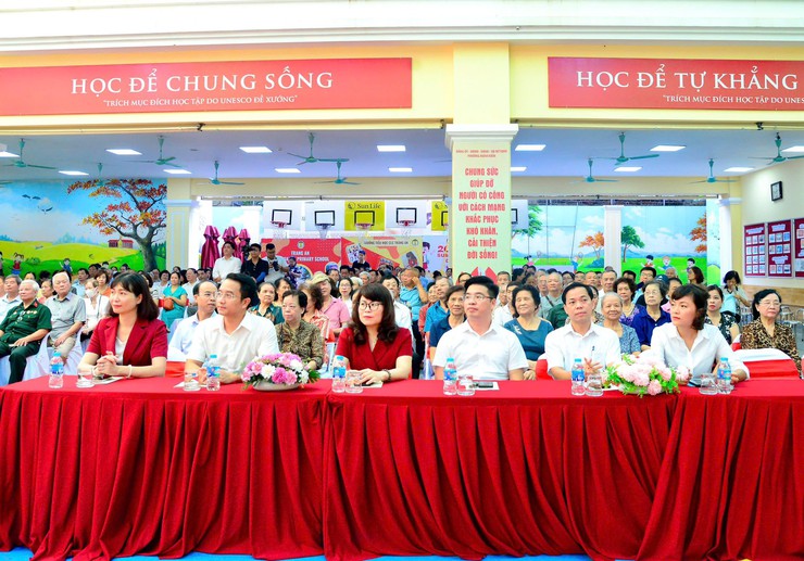Phường Hoàn Kiếm: Chăm lo sức khoẻ người có công, gia đình chính sách- Ảnh 1.