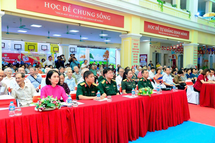 Phường Hoàn Kiếm: Chăm lo sức khoẻ người có công, gia đình chính sách- Ảnh 2.
