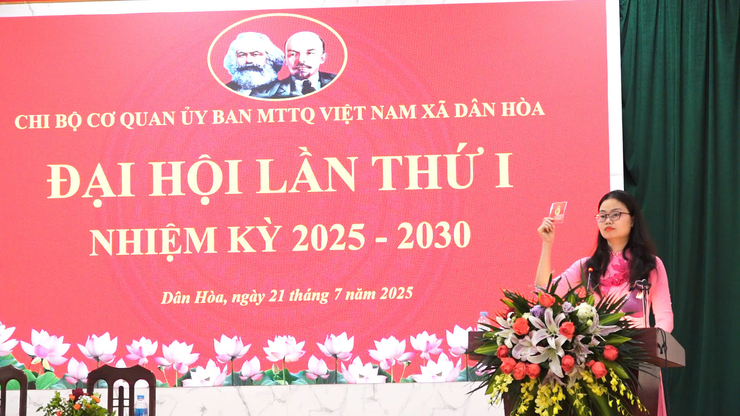 ĐẠI HỘI CHI BỘ CƠ QUAN ỦY BAN MTTQ VIỆT NAM XÃ DÂN HÒA LẦN THỨ I, NHIỆM KỲ 2025–2030- Ảnh 6.