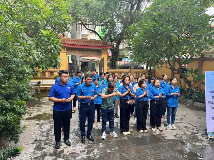 TUỔI TRẺ TRƯỜNG MẦM NON THỊNH LIỆT TRI ÂN CÁC ANH HÙNG LIỆT SỸ NHÂN KỶ NIỆM 78 NĂM NGÀY THƯƠNG BINH - LIỆT SỸ (27/7/1947 - 27/7/2025)- Ảnh 1.