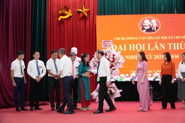 Đại hội 5 chi bộ trực thuộc Đảng uỷ UBND xã Chuyên Mỹ thành công tốt đẹp- Ảnh 4.