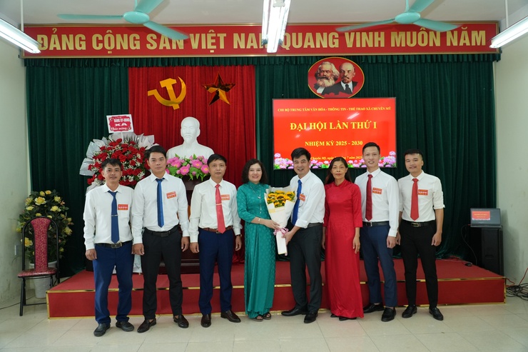 Đại hội 5 chi bộ trực thuộc Đảng uỷ UBND xã Chuyên Mỹ thành công tốt đẹp- Ảnh 12.