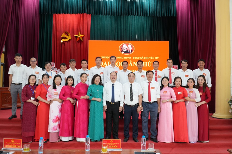 Đại hội 5 chi bộ trực thuộc Đảng uỷ UBND xã Chuyên Mỹ thành công tốt đẹp- Ảnh 15.
