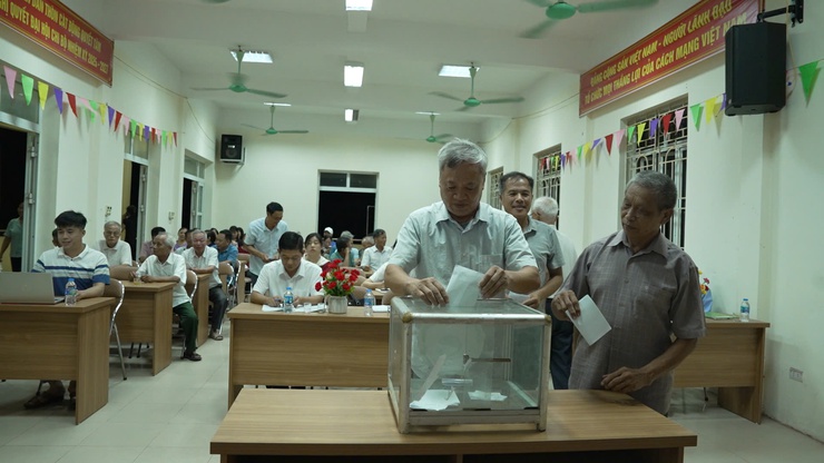 Phó Bí thư thường trực Đảng ủy Khuất Hữu Tuấn dự sinh hoạt chi bộ thôn Cát Động- Ảnh 4.