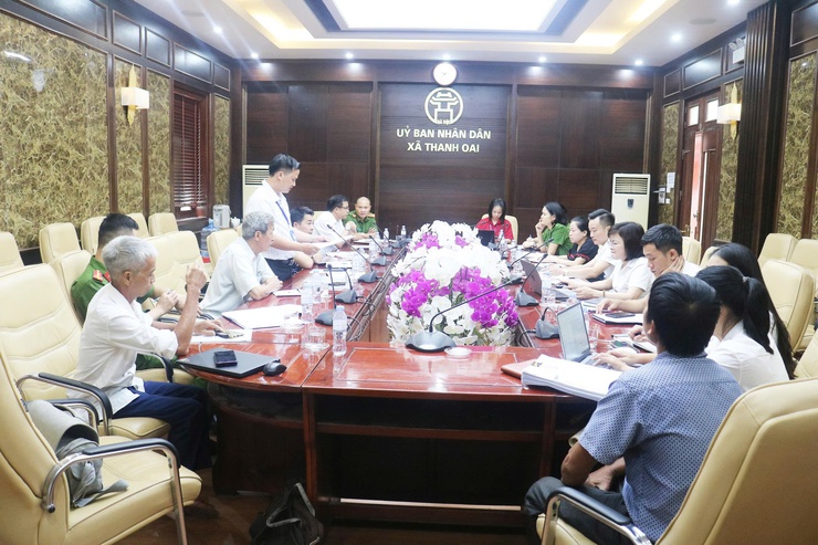 Xã Thanh Oai bàn giao một phần diện tích, quy mô dân số cho xã Hòa Phú- Ảnh 1.