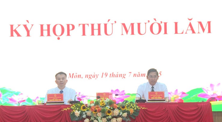 Kỳ họp thứ 15 HĐND xã Hát Môn khoá XXIII, nhiệm kỳ 2021-2026- Ảnh 1.