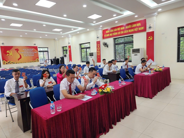 Chi bộ Ban quản lý Dự án đầu tư - hạ tầng phường Khương Đình tổ chức Đại hội lần thứ I, nhiệm kỳ 2025-2030- Ảnh 5.