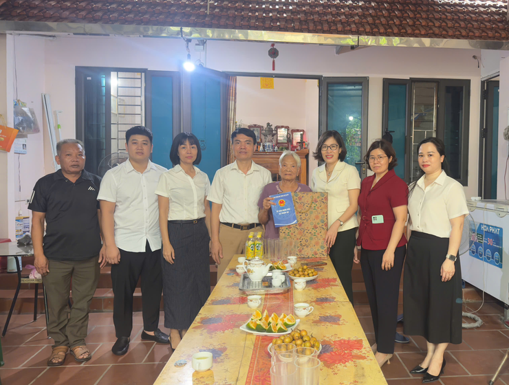 Lãnh đạo xã Thuận An thăm, tặng quà thương bệnh binh, gia đình chính sách nhân dịp kỷ niệm 78 năm Ngày Thương binh Liệt sỹ (27/7/1947- 27/7/2025)- Ảnh 10.