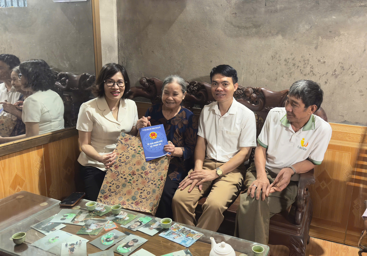 Lãnh đạo xã Thuận An thăm, tặng quà thương bệnh binh, gia đình chính sách nhân dịp kỷ niệm 78 năm Ngày Thương binh Liệt sỹ (27/7/1947- 27/7/2025)- Ảnh 11.