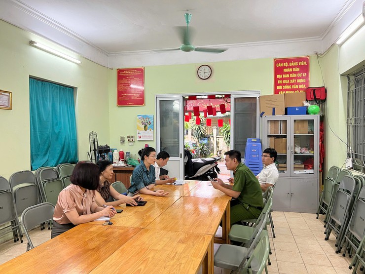 Phường Giảng Võ: Tuyên tuyền vận động người dân di dời khỏi nhà nguy hiểm G6a- Ảnh 2.