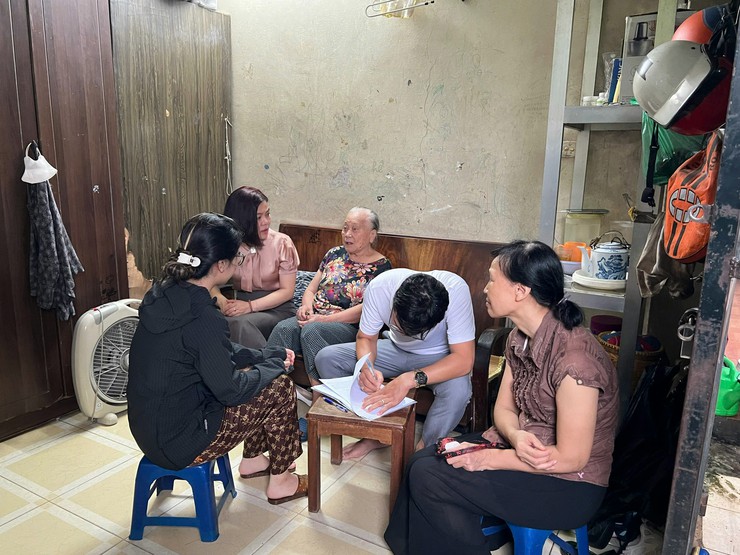 Phường Giảng Võ: Tuyên tuyền vận động người dân di dời khỏi nhà nguy hiểm G6a- Ảnh 1.