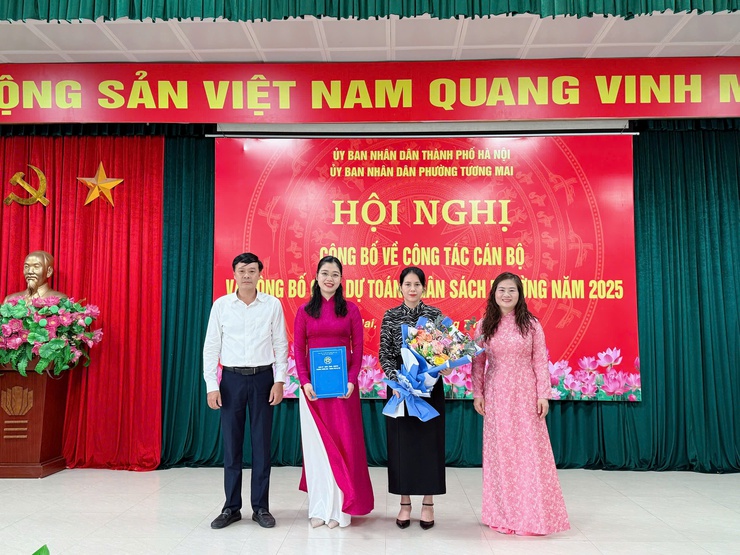 Hội nghị Công bố về công tác cán bộ và công bố dự toán ngân sách phường Tương Mai năm 2025
- Ảnh 29.