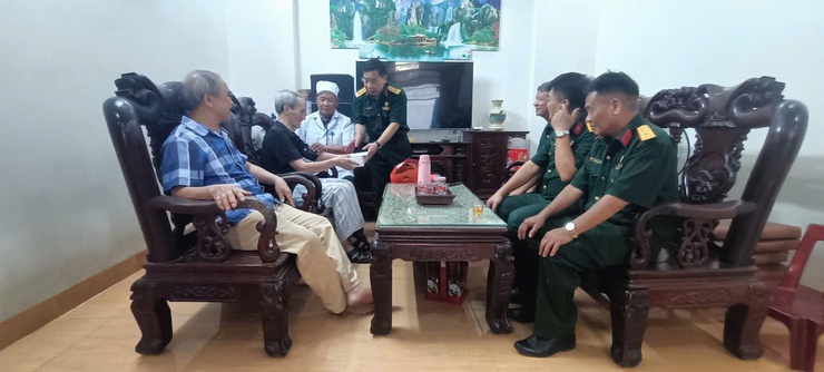 HỘI CỰU CHIẾN BINH XÃ SÓC SƠN THĂM KHÁM SỨC KHOẺ VÀ TẶNG QUÀ HỘI VIÊN- Ảnh 3.