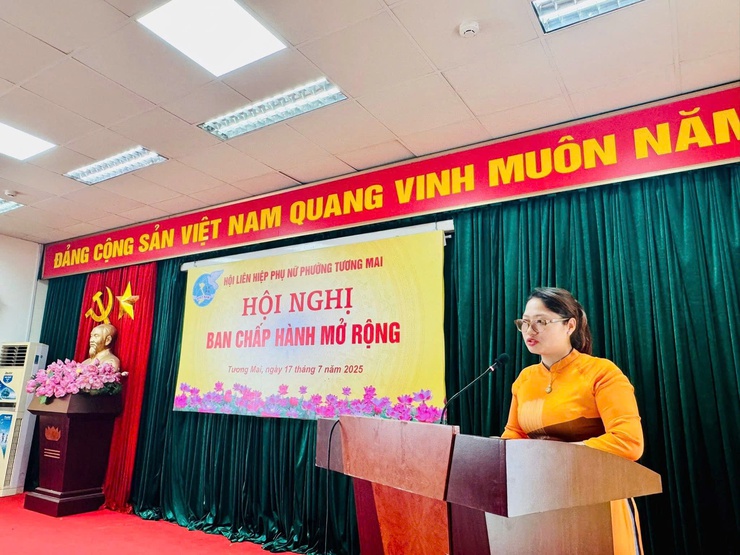 Hội Liên hiệp Phụ nữ Phường Tương Mai đã tổ chức hội nghị Ban Chấp hành mở rộng công bố các quyết định về công tác cán bộ và triển khai phương hướng nhiệm vụ trọng tâm 6 tháng cuối năm 2025.- Ảnh 2.