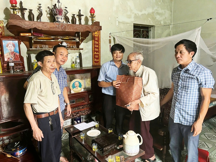 PHƯỜNG YÊN NGHĨA TỔ CHỨC CÁC HOẠT ĐỘNG TRI ÂN NHÂN DỊP KỶ NIỆM 78 NĂM NGÀY THƯƠNG BINH - LIỆT SĨ (27/7/1947 – 27/7/2025)- Ảnh 8.