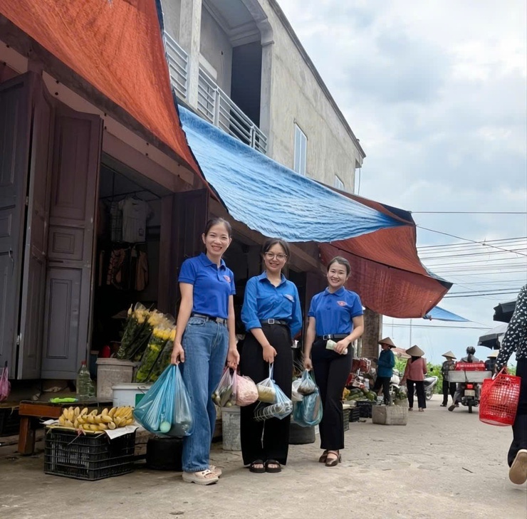 “Bữa cơm nghĩa tình - Ấm áp yêu thương”- Ảnh 1.