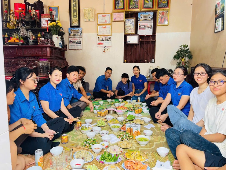 “Bữa cơm nghĩa tình - Ấm áp yêu thương”- Ảnh 3.
